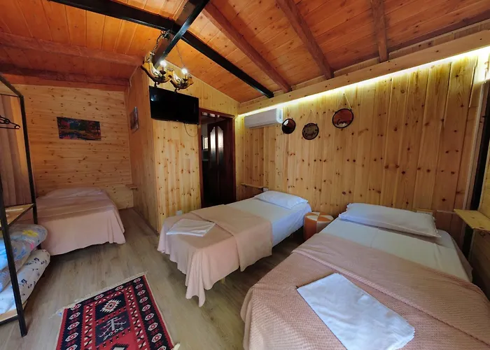 Rooms Merlika -Inside The Castle-