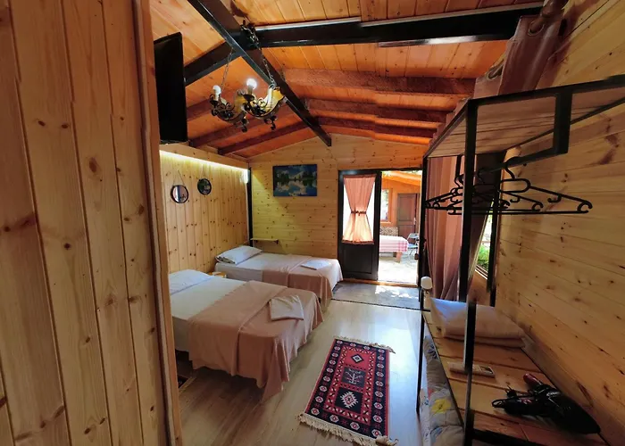 Rooms Merlika -Inside The Castle-