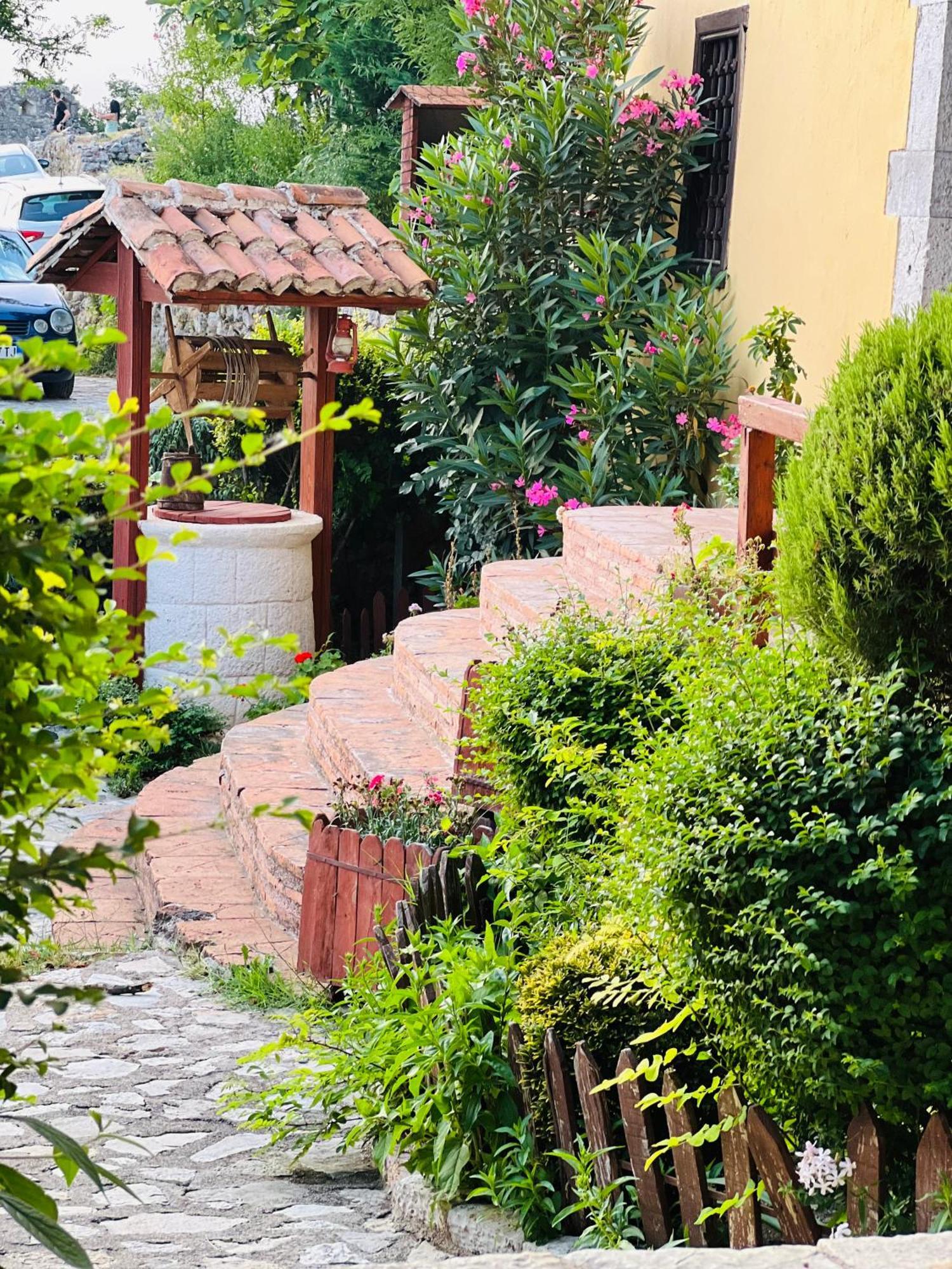 Bed & Breakfast Merlika -inside The Castle-